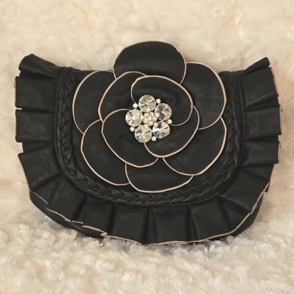 ⭐️ Host Pick ⭐️ x 2 Vintage | Black Faux Leather Jeweled Clutch - Picture 9 of 9